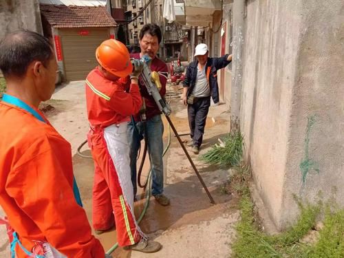 加固公司詳細(xì)說明路基一邊下移房屋會塌嗎?